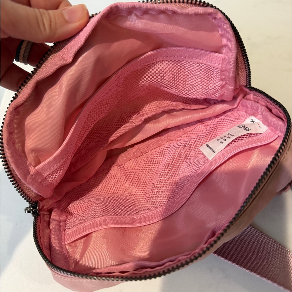 Stylish Pink Crossbody/Belt Bag - Picture 4 of 5